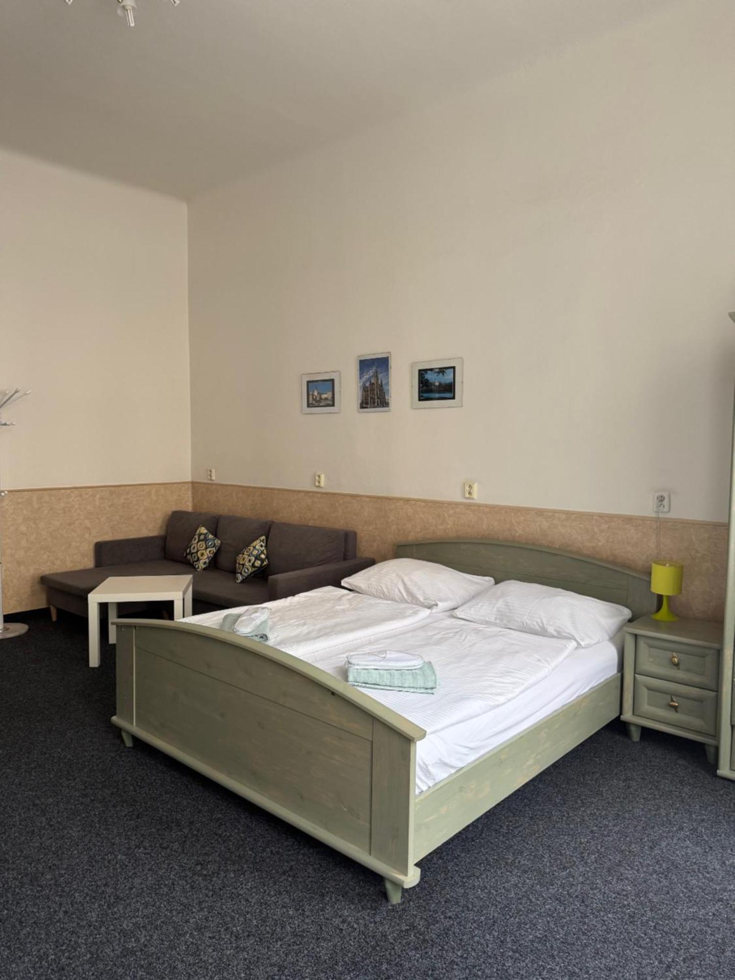 Welcome Hostel & Apartments Praguecentre Exteriör bild